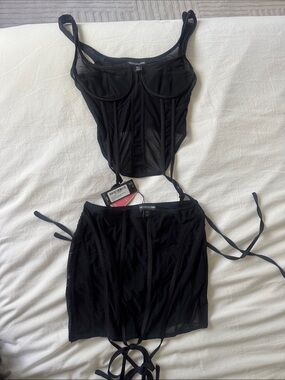 NWT Pretty little thing black skirt set